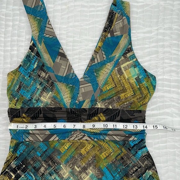 BCBG Soft Deep V Neck Summer Sleeveless Umpire Blouse, L - Picture 6 of 8